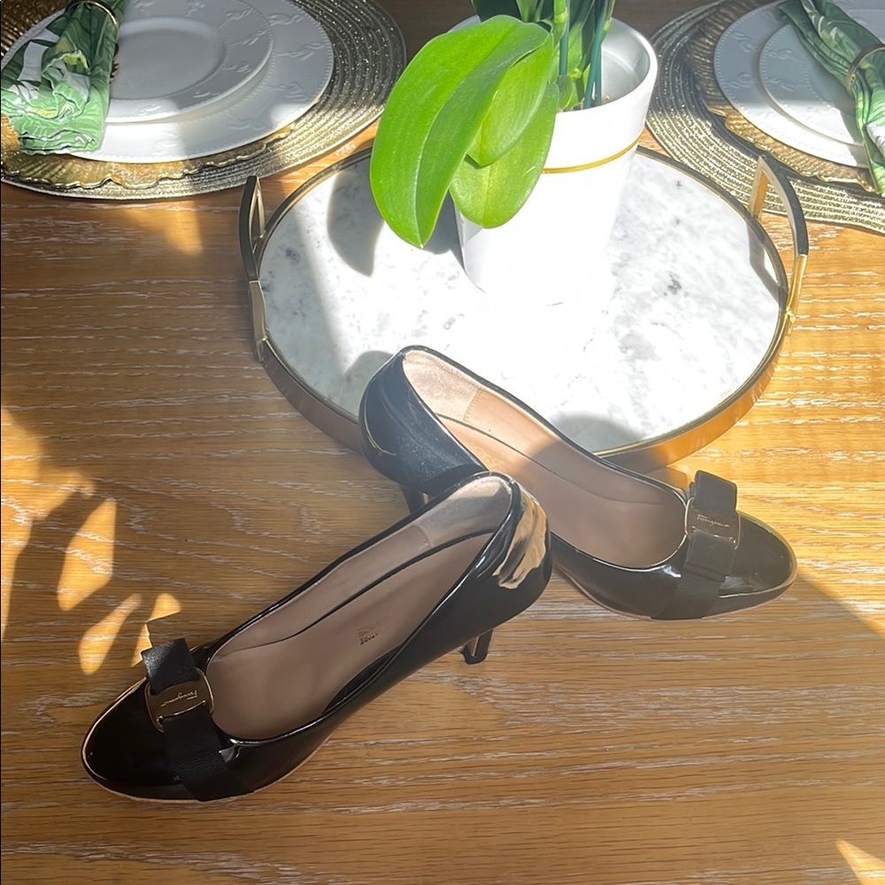 Ferragamo Black Pumps Heels Bow